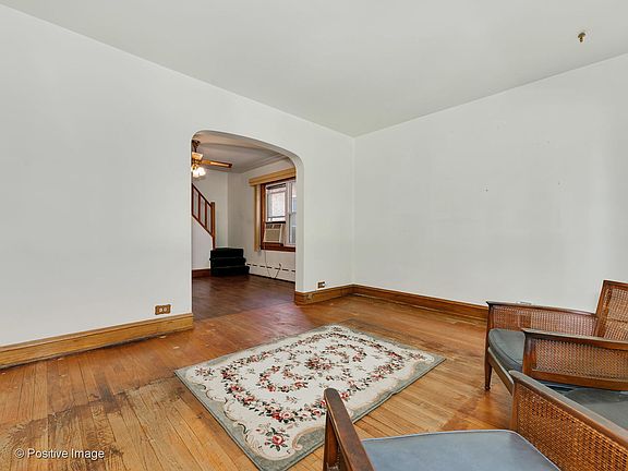 3rd image of 2928 N 76th Ave