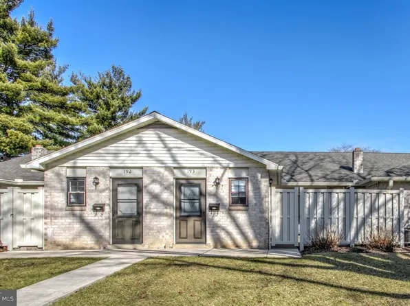 193 Valleybrook Dr, Lancaster, PA 17601