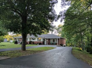 108 Hilltop Rd, Dickson, TN 37055