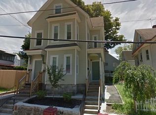 29 18th St, Lowell, MA 01850