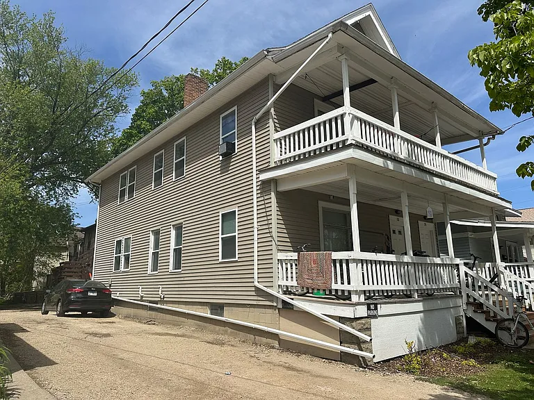 24-26 S. Mills St — Photo 2