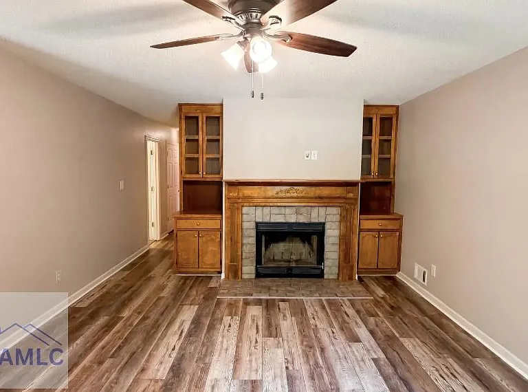 290 Pleasant Dr — Photo 4