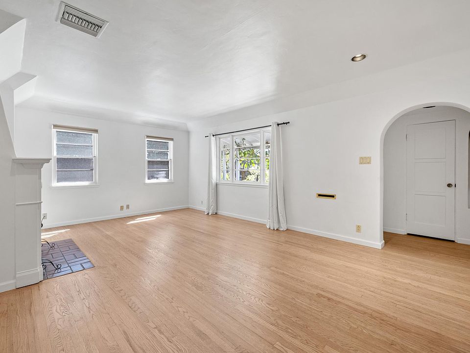 830 Iliff St Pacific Palisades, CA, 90272 Apartments for Rent Zillow