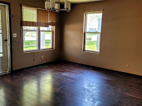 5th image of 1006 E Ave