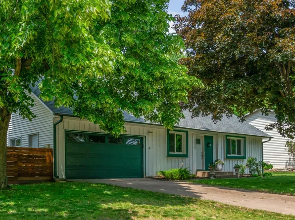 2672 Fairlawn Dr, Stillwater, MN 55082