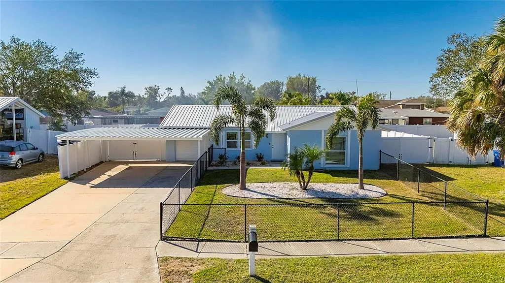 3 bed, 2.0 bath, 1118 sqft, $3,200 — Photo 1