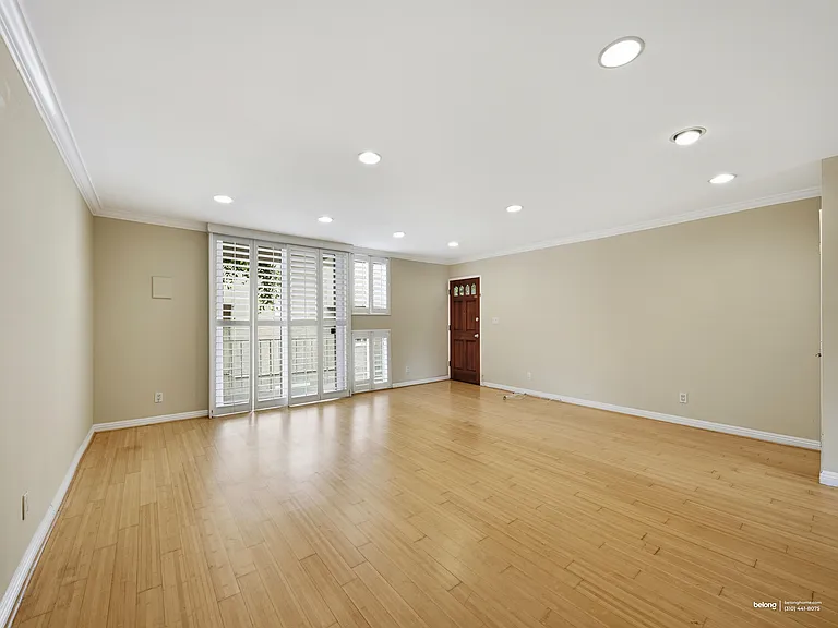 4610 Densmore Ave #9 — Photo 21