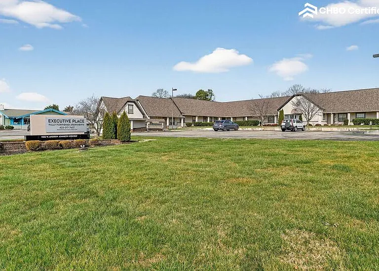 1332 W Andrew Johnson Hwy #10 — Photo 4