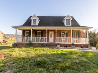 407 Amanda Ct, Mt Carmel, TN 37645