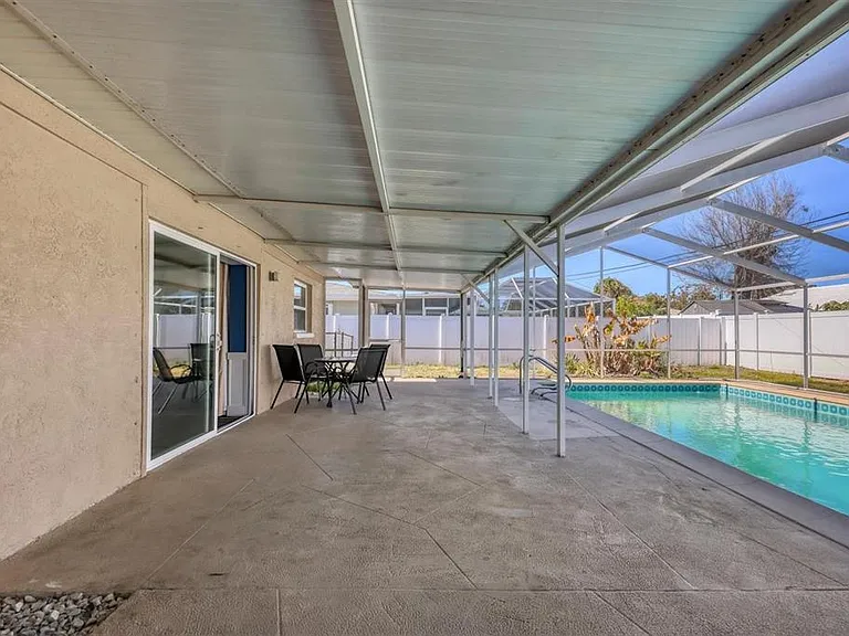 3425 Fairview Dr — Photo 35