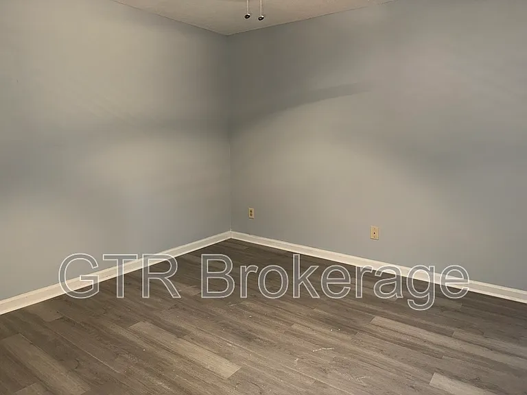 1145 Booker Ave SW — Photo 13