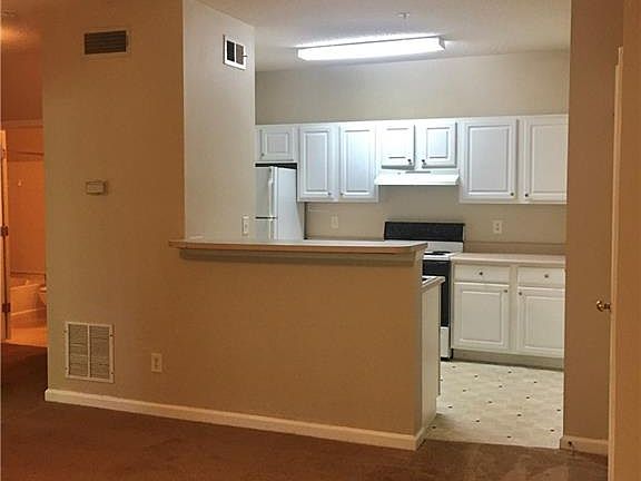 4th image of 7203 Walden Park Dr #7203
