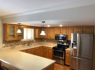 190 Lake Chateau Dr, Hermitage, TN 37076