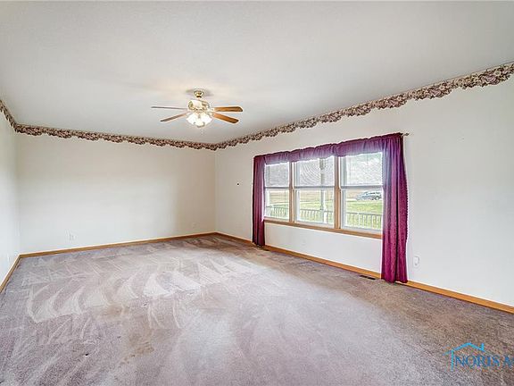 4th image of 10522 Township Road 227