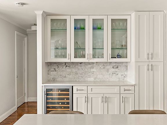 5th image of 196 E 75th St #4GH