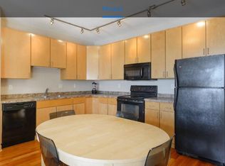 2600 University Ave SE APT 402, Minneapolis, MN 55414