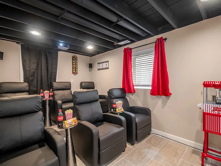Building's Lounge