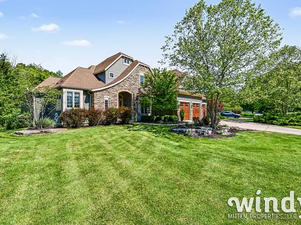 1330 Glen Ellyn Dr SE, Grand Rapids, MI 49546