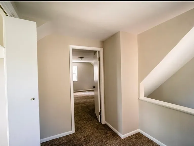 836 Nela View Rd — Photo 4