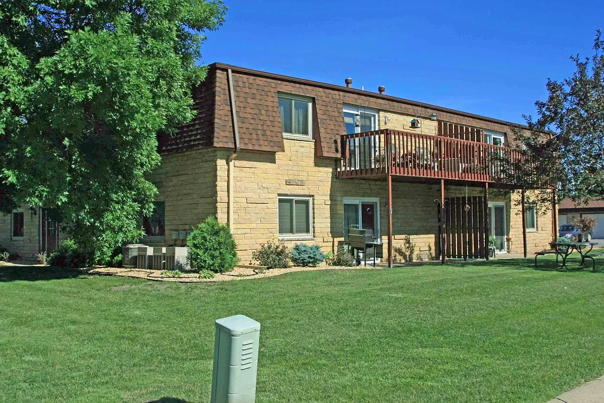 2 bed, 750 sqft, $1,150 — Photo 1