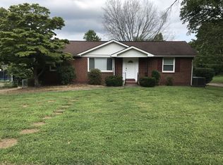 135 Allenwood Dr, Clarksville, TN 37043
