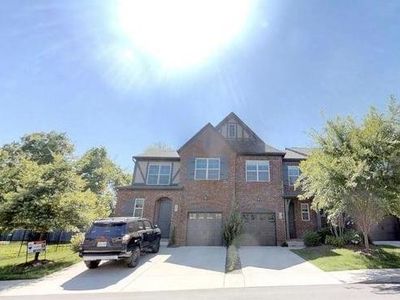 120 Ambassador Private Cir, Hendersonville, TN, 37075