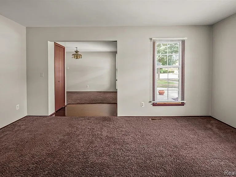 51205 Fairlane Dr — Photo 20