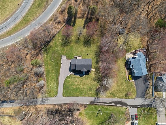 2nd image of 56 Cornelie Rd