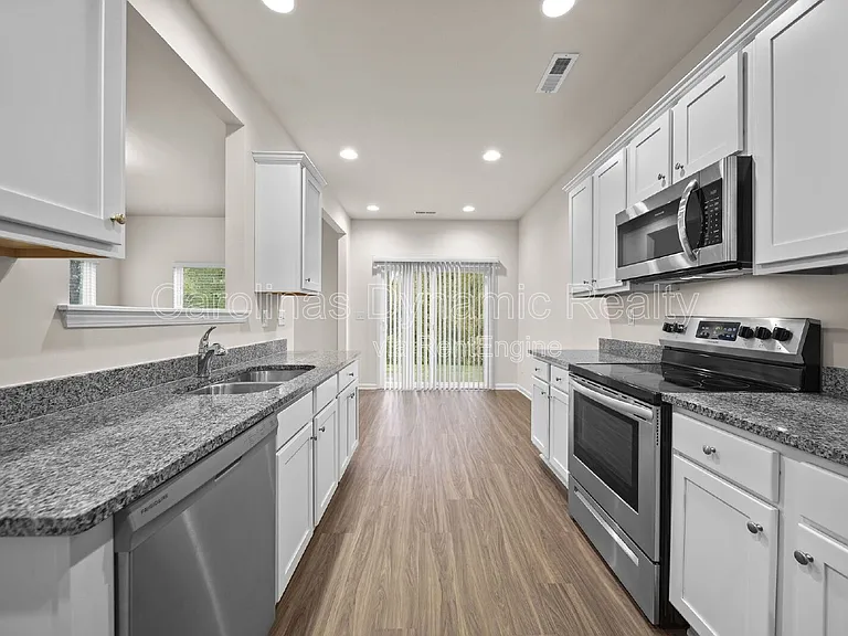 711 Lackey St — Photo 12