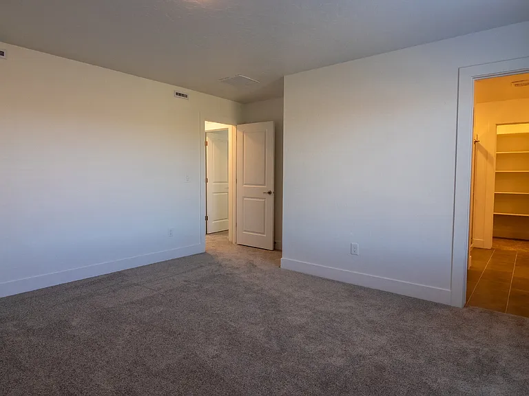 8238 W Fern St — Photo 25