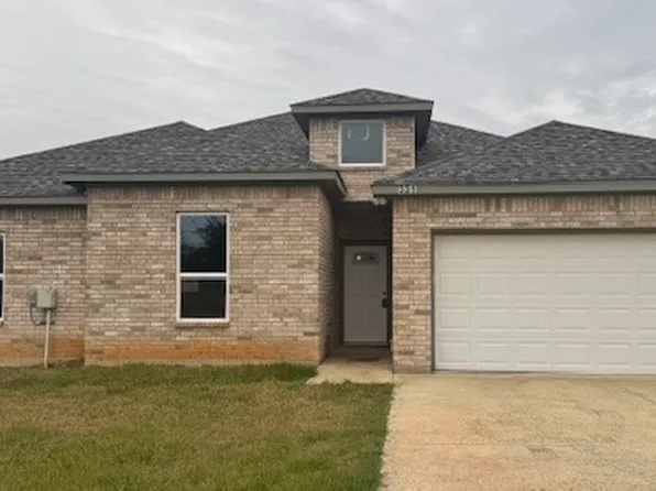 331 Port Dr, Gun Barrel City, TX 75156