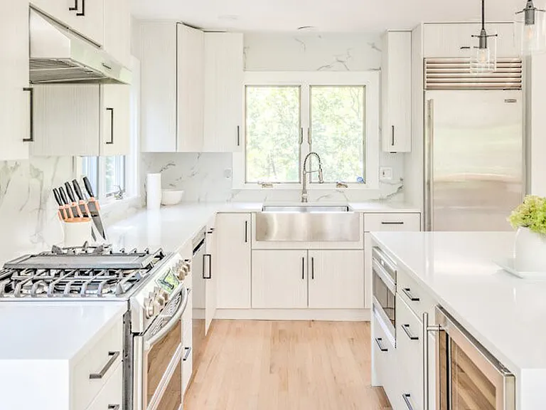 5 Woodhollow Dr — Photo 2