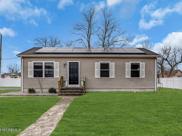82 4th Avenue, Toms River, NJ 08757