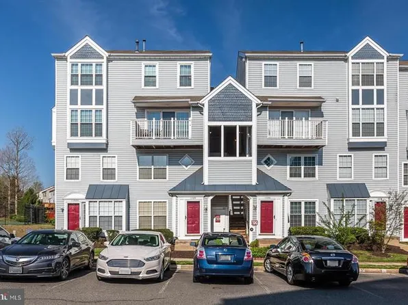 11722 Tolson Pl Unit 11722, Woodbridge, VA 22192