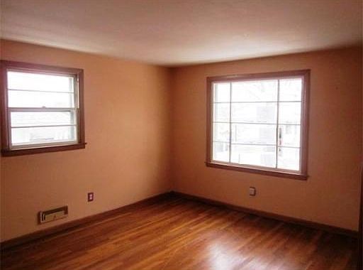 5th image of 21 Englewood Ave
