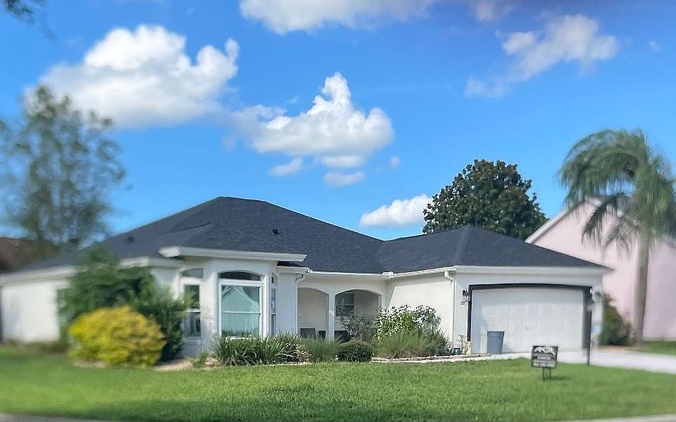 1st image of 1511 Lavaca Ln