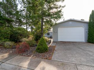 204 Munsel Creek Loop, Florence, OR 97439