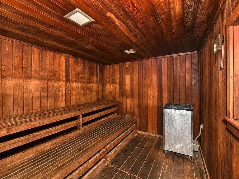 4320 Falmouth Dr #105 — Photo 44