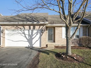 817 Lexy Ln, Hampshire, IL 60140