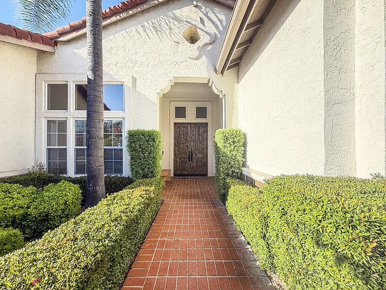 14212 Sandhill Rd — Photo 3