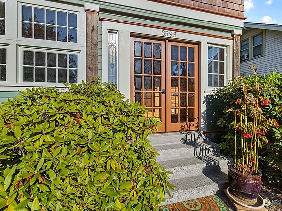 5th image of 3593 Tacoma Avenue S