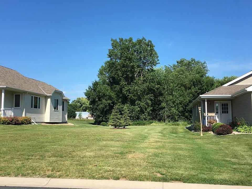 2nd image of 3931 Meadowview Ter