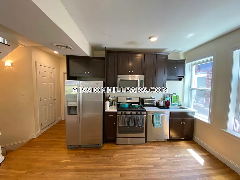 830 Huntington Ave #3 — Photo 11