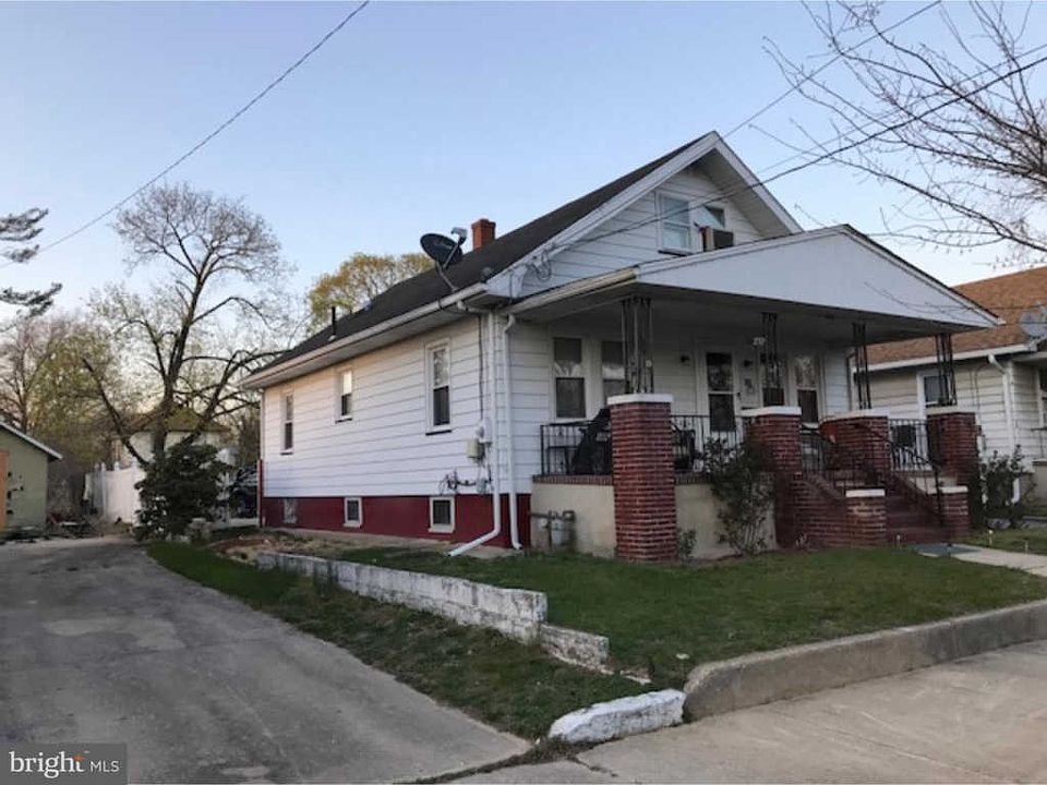 2nd image of 232 W Almond St