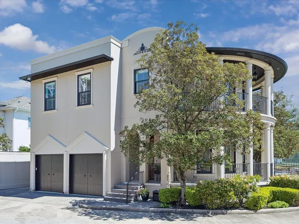 102 Vieux Carre Dr, Houston, TX 77009