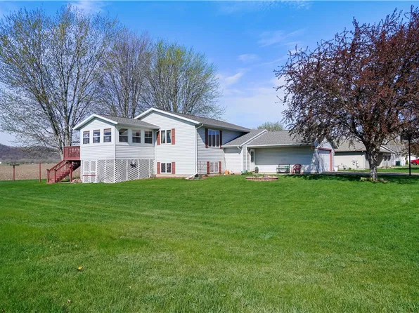 1414 River Drive S, Wabasha, MN 55981