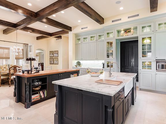 3rd image of 12386 Royal Troon Ln
