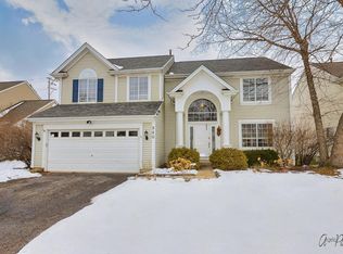 940 Tylerton Cir, Grayslake, IL 60030