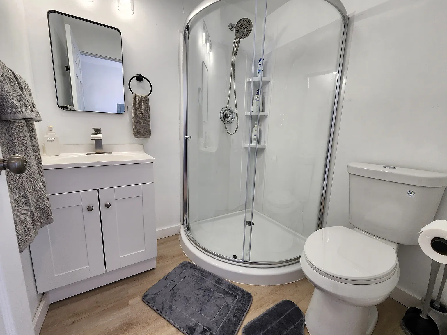 Studio, 300 sqft, $2,499 — Photo 4