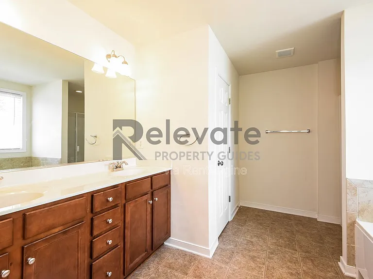 2913 Bayfront Way — Photo 11